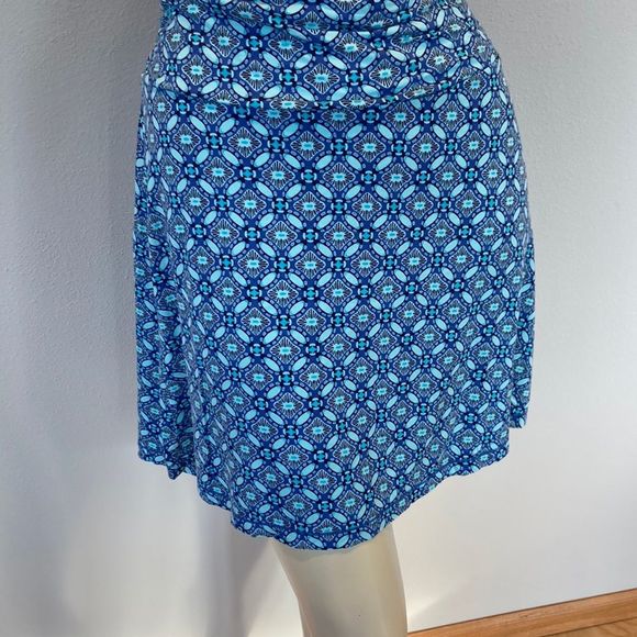 White Sierra Dresses & Skirts - White Sierra bamboo jersey skirt with ruched waist blue patterned size medium